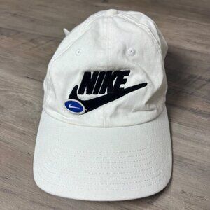 Nike Heritage86 White Adjustable Hat With Black Embroidered Logo & Blue Swoosh I